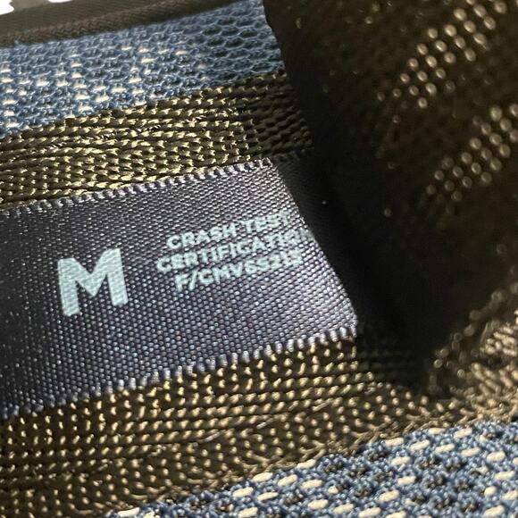 CarSafe Dog Safety Harness Size Medium Crash Tested 70 pounds Reflective Padded - Picture 4 of 10